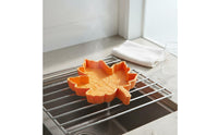 Maple Foliage Pet Bowl Easy to Clean Foliage Shaped Feeding Bowl Gecko Feeding Tray Sleek Surface Amphibian Food Plate