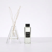 Silent Story Reed Diffuser Set, Bright Green + Gift Dragon Willow Scent