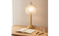 Ocean-Inspired Shell Lamp Vintage Lamp with Pearl Trim Pleated Pearl Light White for Bedroom, Reading Corner