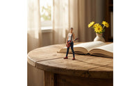 Miniature Guitarist Figure Painted Guitarist Figure 1:64 Scale People Figures Standing Miniature with Guitar Detailed