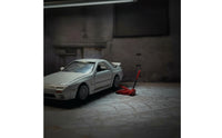 1/64 Scale Miniature Floor Jack Low-Clearance Floor Jack Detailed Garage Workshop Model Sturdy for Collectors