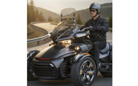 Adjustable Motorcycle Windshield with Brackets Curved Motorcycle Windscreen with Clamps Universal Flyscreen Safeguarding for Motorcyclists