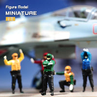 VM 1/72 Pilot and Chinese Ground Crew Aircraft Carrier Deck Diorama Model with Figures