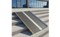 Anti-Slip Surface Foldable Aluminum Ramp Rustproof Mobility Aid CE Certified for Stairs, Doorways