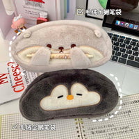 可爱毛绒企鹅水獭笔袋ins高中生文具盒高颜值化妆包大容量收纳袋