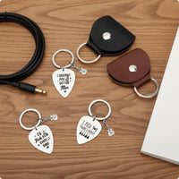Portable Stainless Steel Guitar Pick Keychain Long-Lasting Stainless Steel Pick Holder Keychain Gift Idea Music Accessory for Musicians, Travel, Gig, Practice