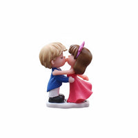 Kissing Couple Figurine Great Gift Cute Couple Dashboard Figure Long-Lasting