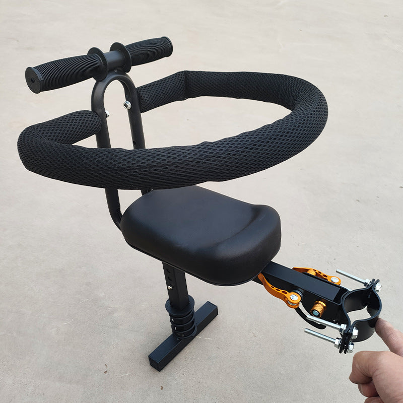 Seat-armrest-fence