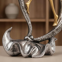 Love Couple Sculpture European-Influenced Couple Sculpture Intertwined Figures Heart-Shaped Figurine