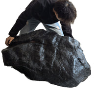 Simulated Black Mountain Stone Floor Decoration