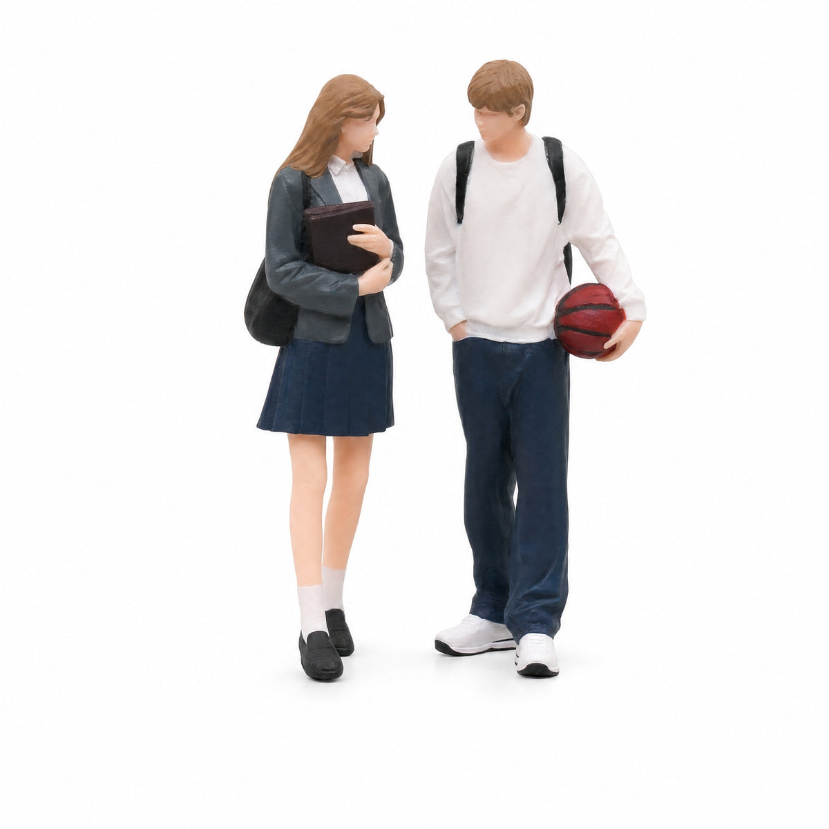 Tabletop School Grounds Couple Model Compact Miniature Landscape Model Realistic Couple Figurine Small for Hobby Shelves, Photography Setups