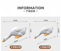 户外仿真动物喝水鸭子树脂摆件庭院花园水池鱼池水景装饰造景布置