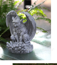Gothic Vintage Gargoyle Solar Light Resin Statue