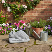 Indoor Outdoor Use Pet Remembrance Statue Hand-Carved Look Resin Cat Grave Marker Heartfelt Inscription