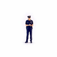 1:64 Scale Police Figure Realistic Detail Miniature Cop Figurine Figurine Hand-Finished 1:64 Scale Figure for Collectors, Hobbyists