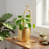 Vintage Iron Faucet Single Bucket Planter for Garden and Balcony