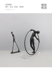 现代简约铸铁人物创意摆件客厅卧室玄关电视柜书房样板房家居饰品