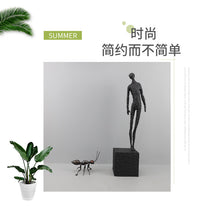 欧式创意简约铸铁眺望人物雕塑摆件办公室卧室书房客厅家居装饰品