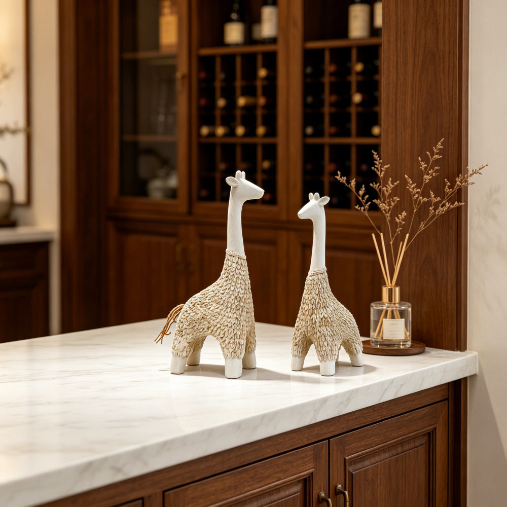 Resin Giraffe Figurine Nordic Luxury Living Room Entryway Desktop Decoration