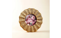 Vintage-Inspired Round Photo Frame Scalloped Round Picture Frame Elegant Easy to Clean for Dresser, Mantel, Entryway