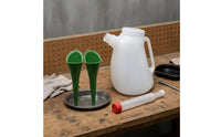 Corrugated Spout Engine Oil Filling Jug Funnel Attachments Oil Measuring Jug Molded Handle Graduated Measuring Container