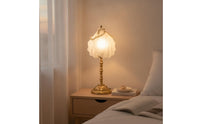 Ocean-Inspired Shell Lamp Vintage Lamp with Pearl Trim Pleated Pearl Light White for Bedroom, Reading Corner