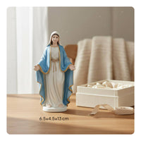 Female Resin Statue Ornamental Resin Statue Modern Design