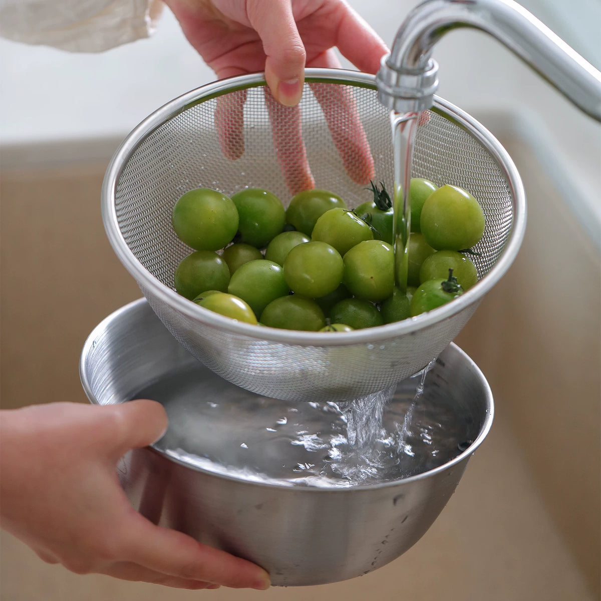 304 Stainless Steel Kitchen Colander Basin with Drain Basket for Washing Rice and Vegetables