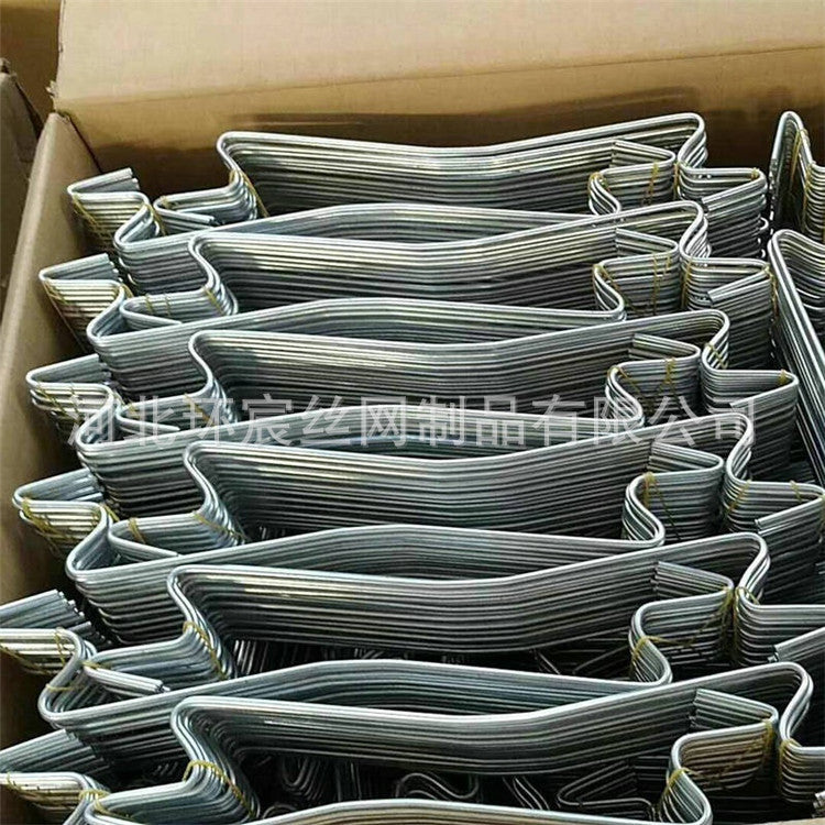 Greenhouse Tomato Trellising Hooks for Vine Crops