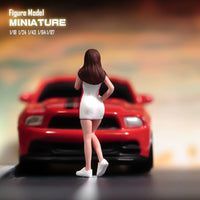 Miniature Painted Figures 1/18 1/24 1/43 1/64 1/87 Scale Girl Model Car Series Micro Scene Ornaments