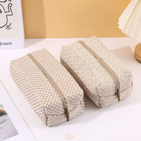 Nordic Linen-Style Tissue Box Cover, Japanese Modern Minimalist Desktop Tissue Holder for Living Room, Dining Room, Hotel, and Home Stay