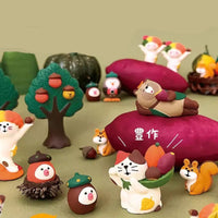 Zakka Autumn Harvest Series Cute Cat Miniature Resin Ornament for Car & Home Decor