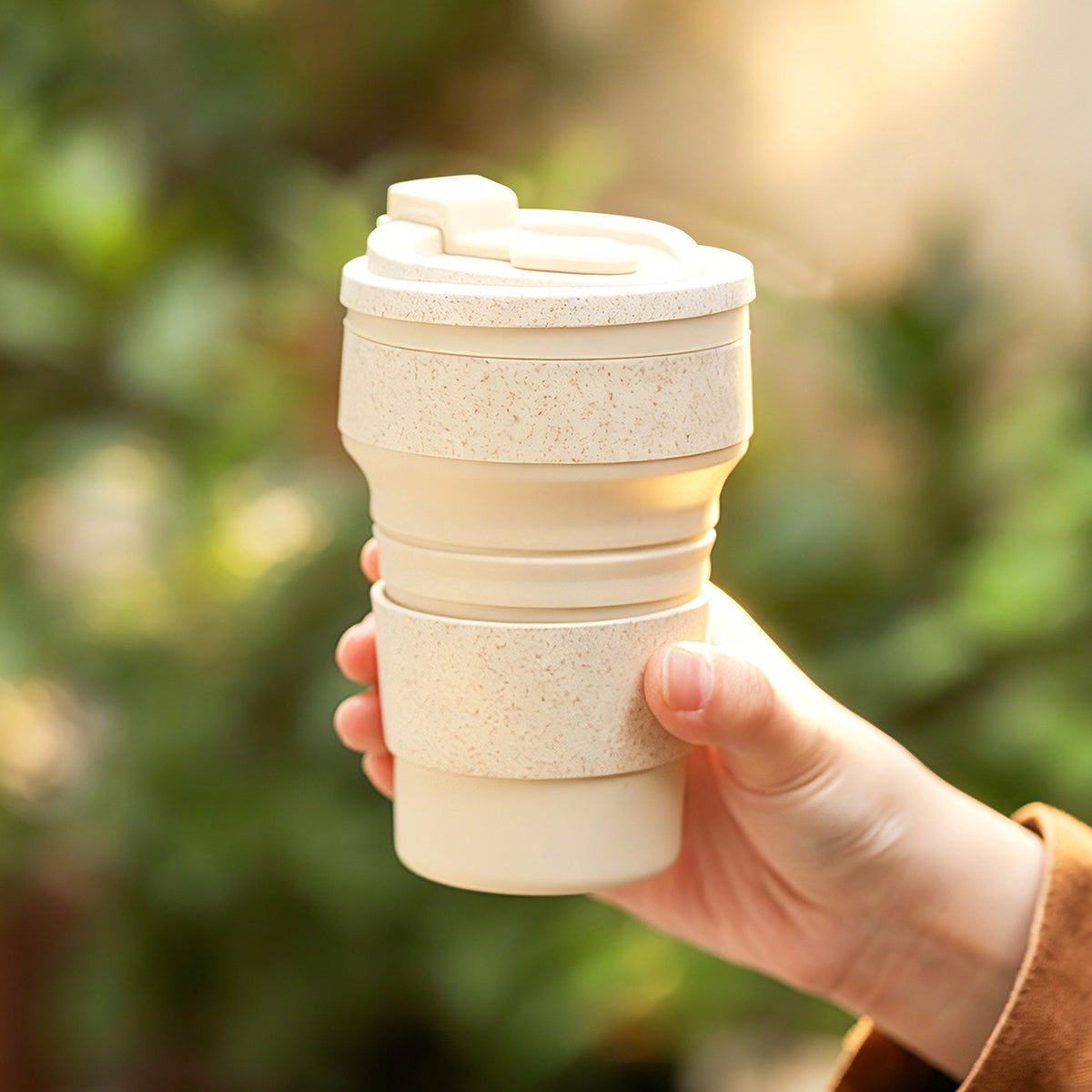 Collapsible Silicone Travel Mug with Lid - Portable Outdoor Coffee & Tea Cup