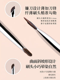 Dual-Ended Eyeliner Smudge Brush with Pony Hair for Eyeshadow and Under-Eye Makeup