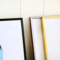 Minimalist Aluminum Alloy Photo Frame with Narrow Border for Wall Mounting or Tabletop Display