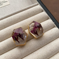 New European & American Dried Flower Resin Stud Earrings for Women, Fashionable Everyday Retro Jewelry