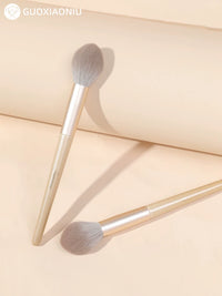 Guo Xiaoniu Super Soft Gilded Flame Highlight Brush for Face and Cheek