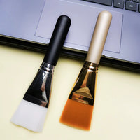 Large Facial Mask Brush with Soft Bristles and Wooden Handle for Beauty Spa and DIY Mask Application