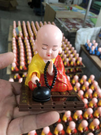 Solar-Powered Little Monk Car Dashboard Ornament Nodding Shaolin Figurine Auto Interior Decor
