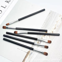 Portable Mini Single Eyeshadow Brush Eyeliner Lip Makeup Tool