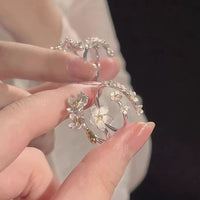 Vintage French Palace Style Resin Flower Ring with Jasmine and Iris