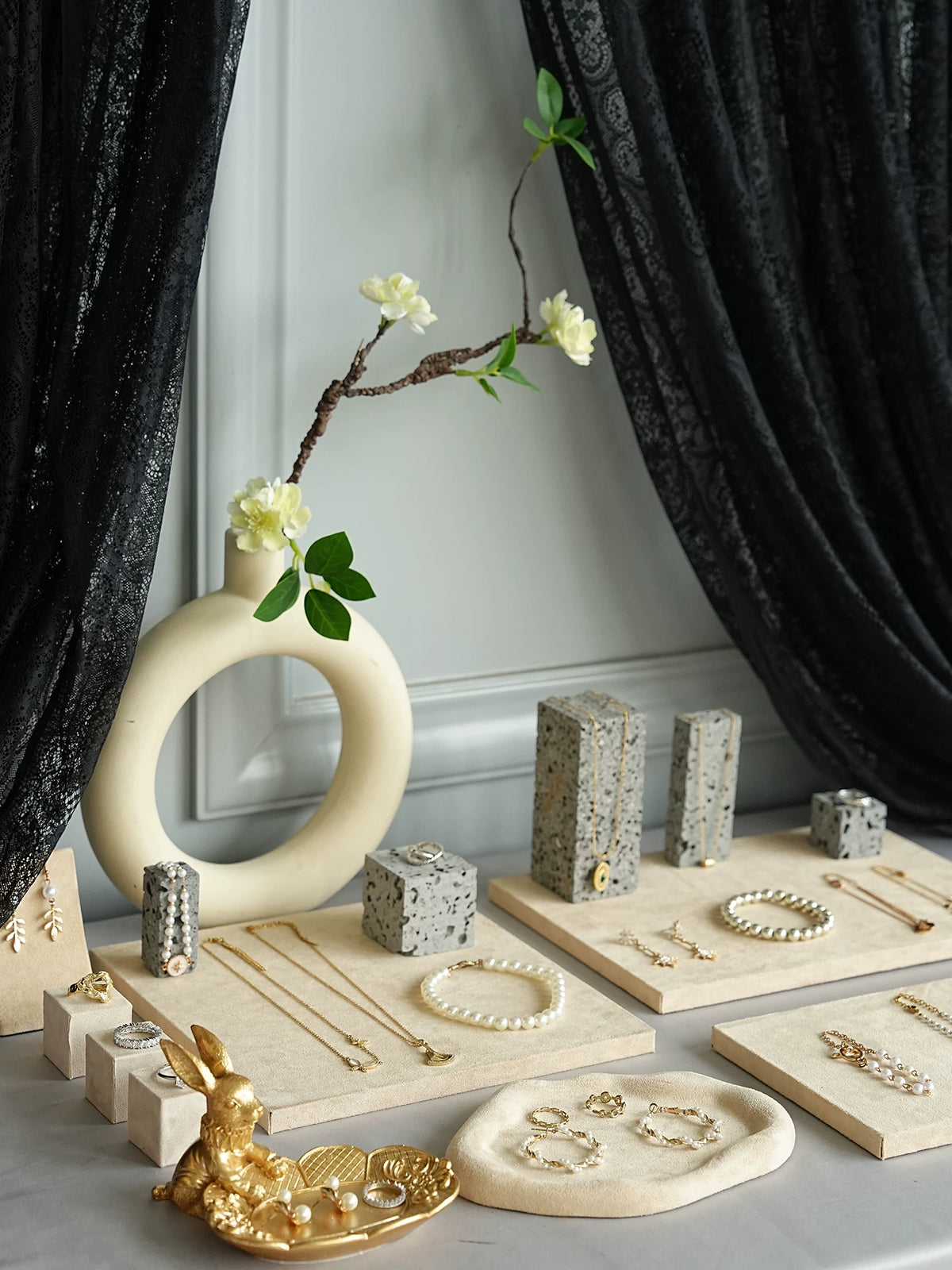 Jewelry Display Tray Velvet Fabric Stone Props for Retail Store and Photography