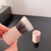 Portable Retractable Powder Blush Brush with Soft Bristles and Cap
