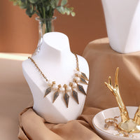 Elegant Resin Mannequin Jewelry Display Stand for Necklaces and Pendants