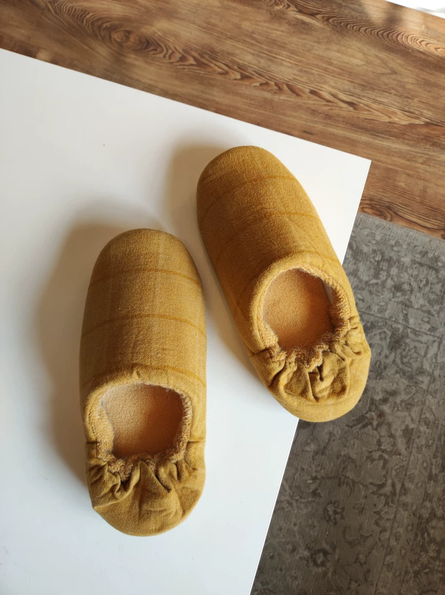 Japanese Style Soft Sole Indoor Warm Cotton Slippers with Heel Support
