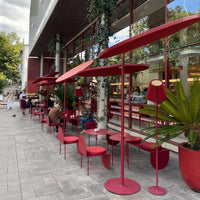 Outdoor Cafe Bistro Milk Tea Shop Red Half-Round Wrought Iron Retro Industrial Style Table and Chair Set