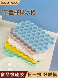 Silicone Honeycomb Ice Cube Tray with Lid for Freezer, Homemade Ice Cube Mold, Food-Grade Ice Maker