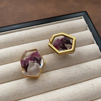 New European & American Dried Flower Resin Stud Earrings for Women, Fashionable Everyday Retro Jewelry