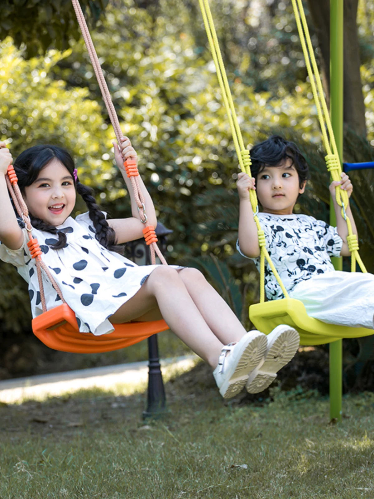 Kids Indoor Outdoor Swing Seat with Adjustable Ropes for Home Garden Playground