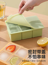 Large Silicone Ice Cube Tray with Lid, Food-Grade Flexible Ice Mold for Whiskey Cocktails
